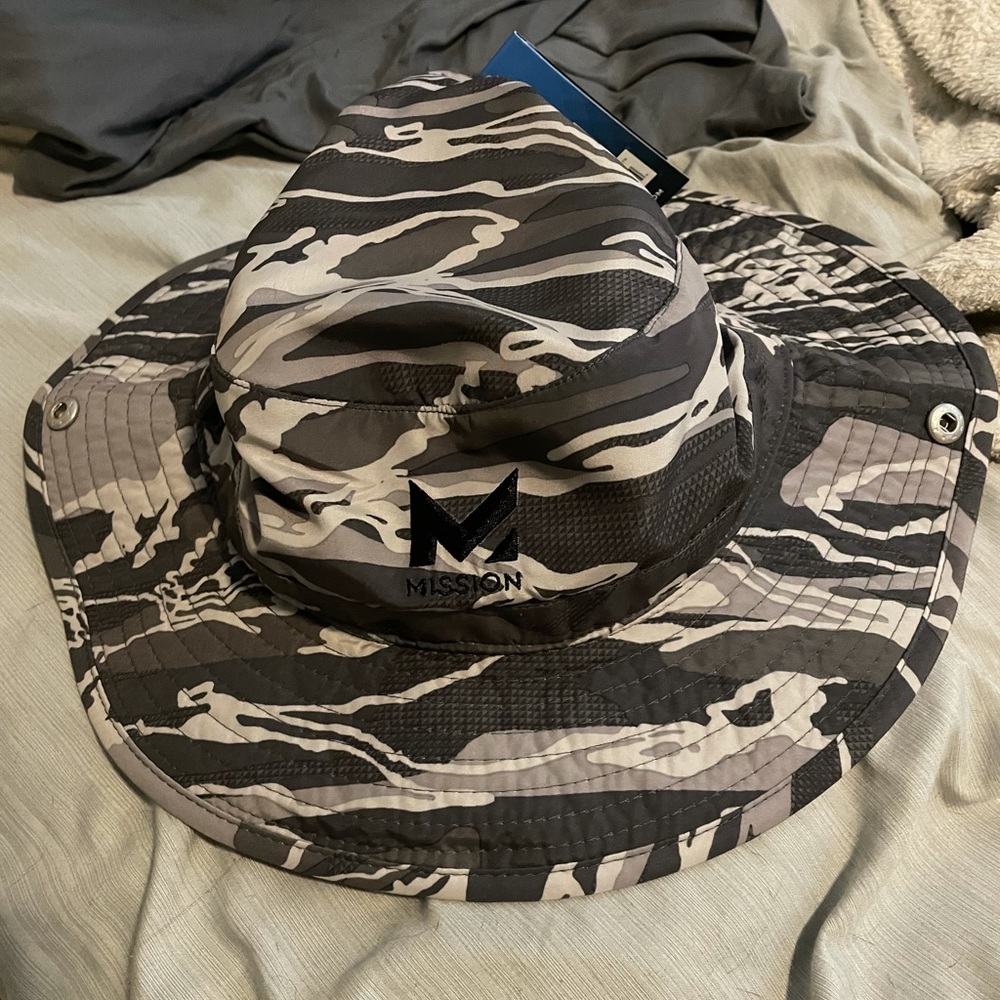 Mission outdoor hat